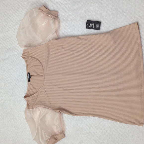 Express Puff Sleeve Top - Picture 4 of 8